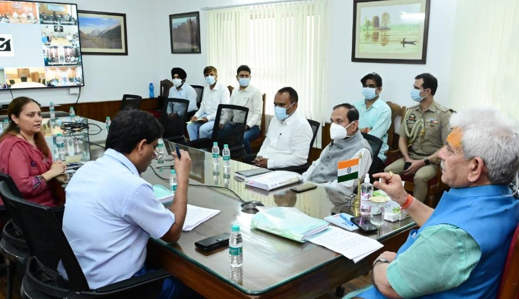 Lt Governor distributes Motorized Tricycles for the specially-abled persons