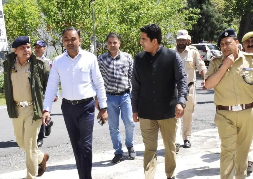 Div Com Jammu reviews election preparedness in Ramban