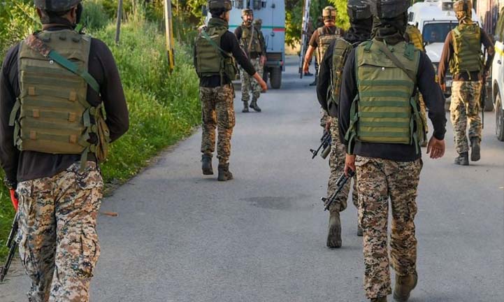 Pak Terrorist, IED Expert and Trained sniper killed in Rajouri encounter
