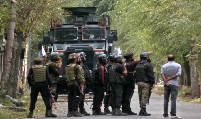 Two Lashkar-e-Toiba terrorists 'encircled' by Jammu and Kashmir Police in Anantnag