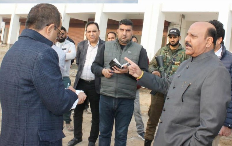 Dy CM inspects Thandi Khui Bus terminal; asks for speedy, quality completion