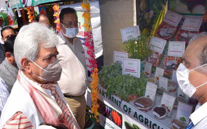 Lt Governor handed over sanction letters for 100 tractors to the farmers, 1035 threshers for Panchayats