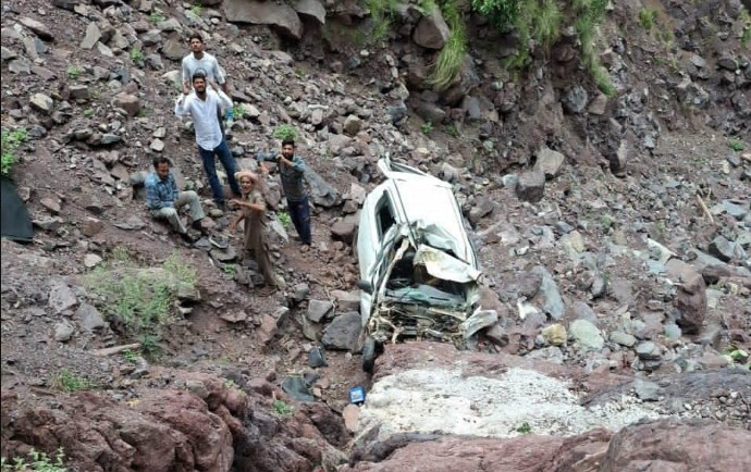 One dead, three injured after car plunges into gorge in J&Ks Reasi