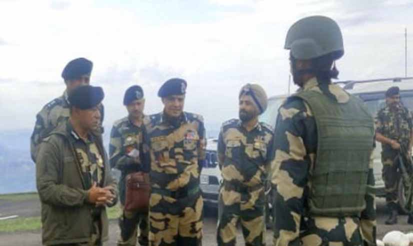 BSF director general visits LoC in Rajouri, Poonch; reviews security