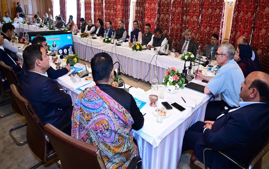 CM Omar Abdullah pushes for revival of tourism