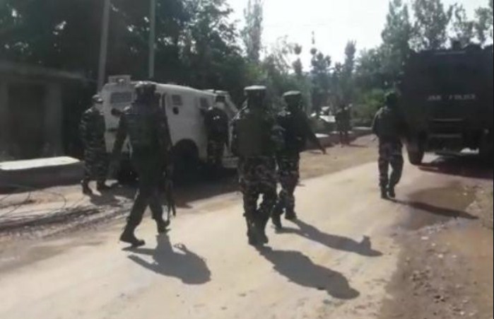 Unidentified terrorists kill policeman in Kulgam district of Jammu and Kashmir