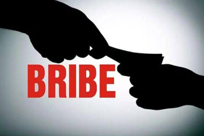 ACB Catches Junior Assistant Red-Handed While Accepting ₹15,000 Bribe in Jammu