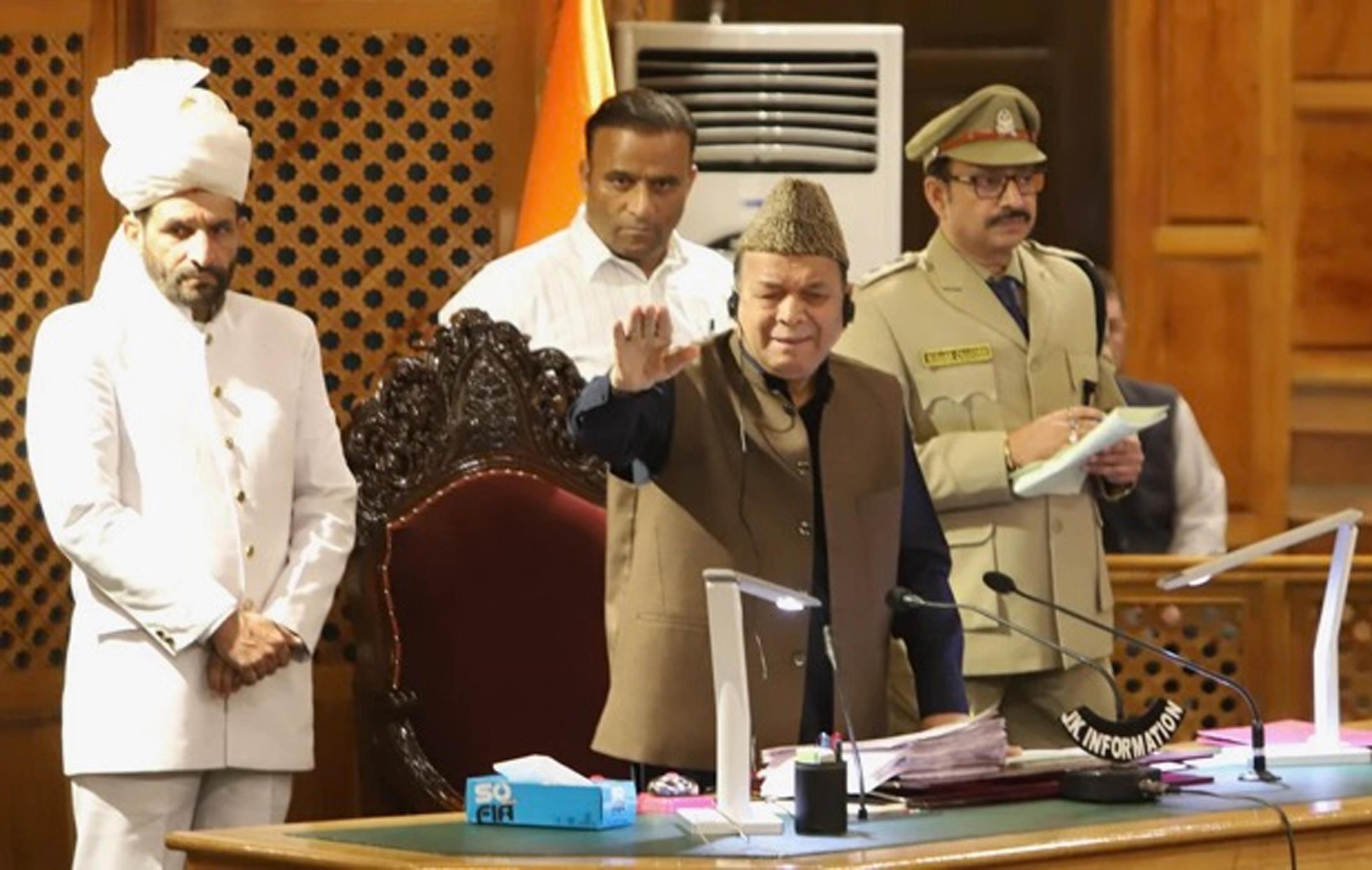 Speaker directs minister to notify new car policy within 15 days