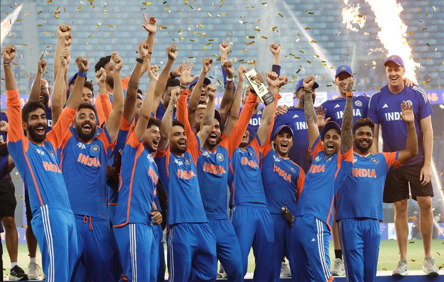 India refuse Asia Cup trophy from PCB chief, celebrate empty-handed on stage