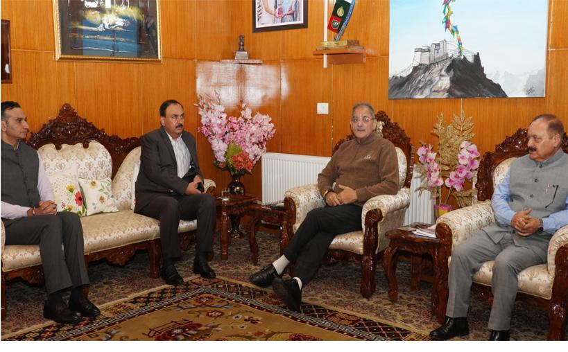 LG Kavinder Gupta chairs high-level security review meeting in Leh