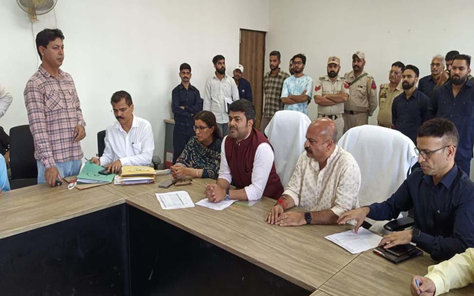 JMC Conducts Draw of Lots for Allotment of Newly Constructed Modern Kiosks at Below Gummat Steps