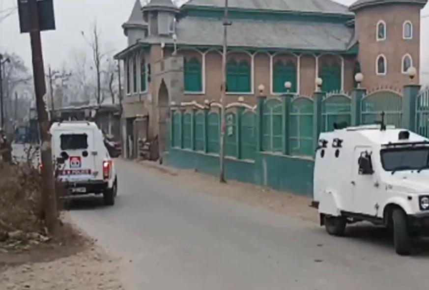 NIA raids underway at 10 locations in Kashmir in Delhi blast case