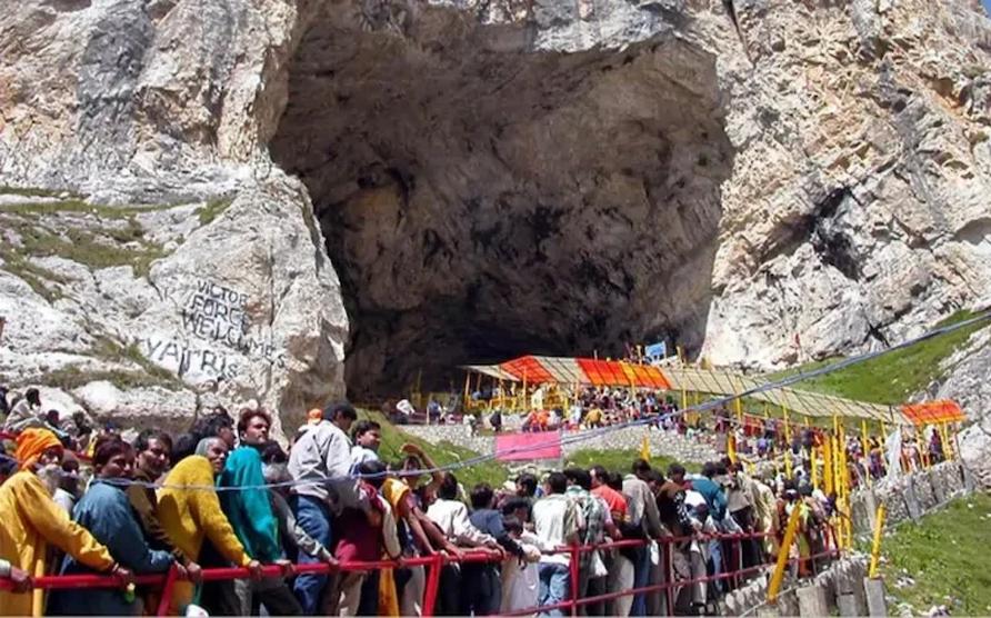 Advance registration for Amarnath Yatra to begin from Apr 15 at 554 bank branches