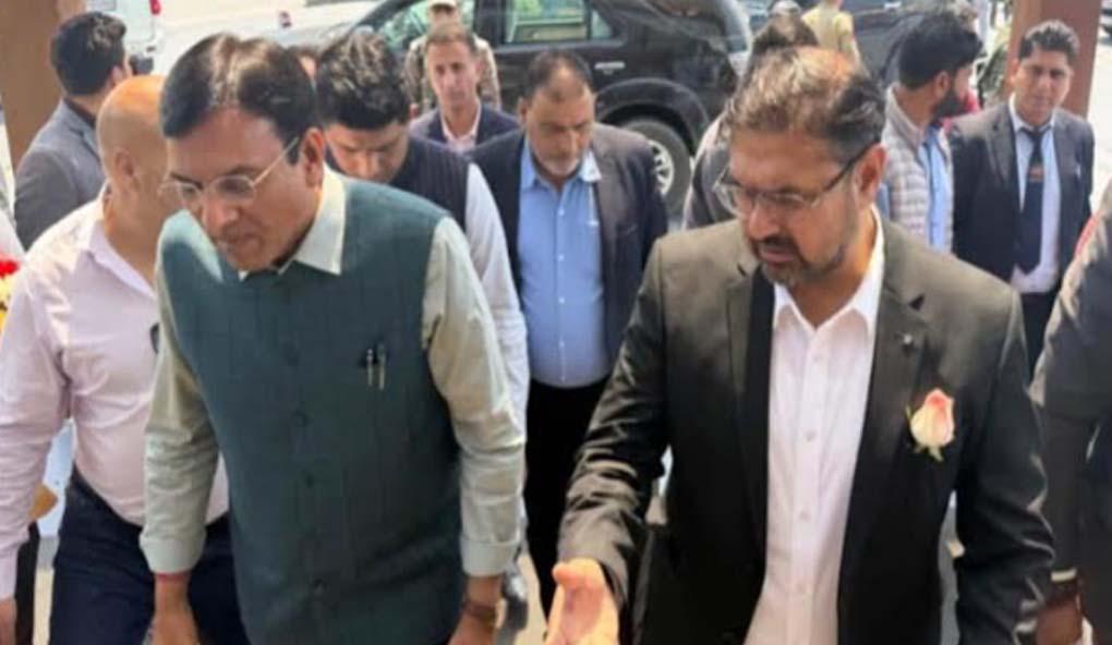 Satish Sharma Meets Union Minister Dr. Mansukh Mandaviya in Srinagar; Pushes for Strengthening Sports Ecosystem in J&K