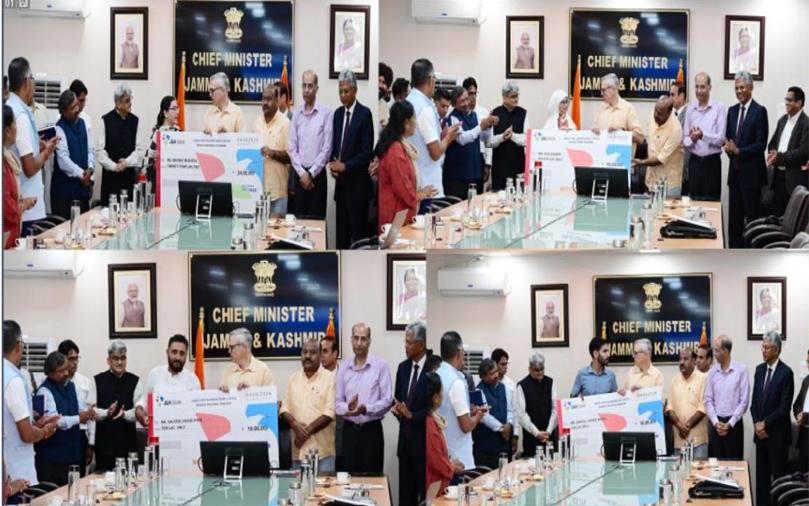 CM Omar Abdullah hands over disbursal letters worth ₹1.12 crore to 6 beneficiaries under Mission YUVA in Srinagar
