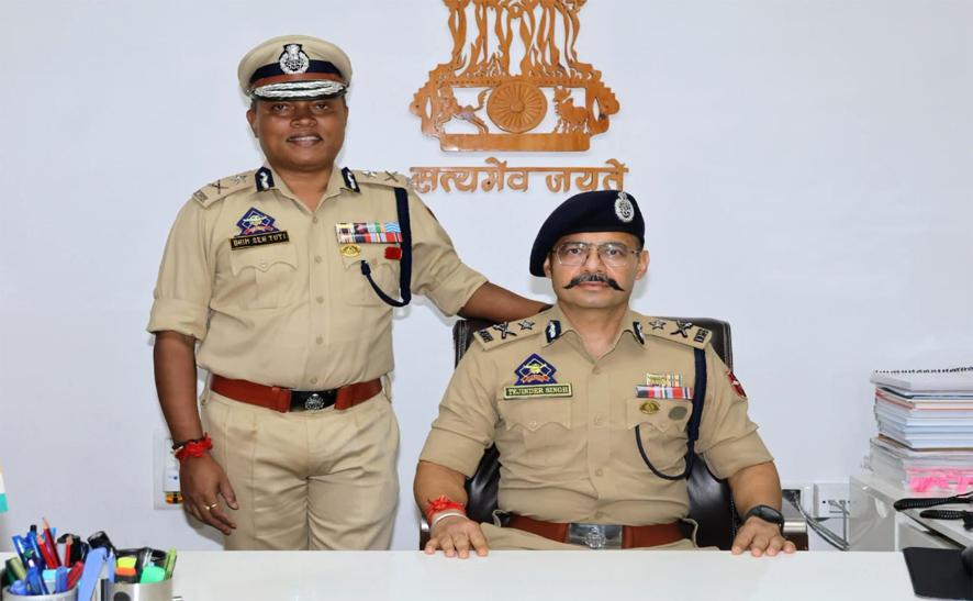 Tejinder Singh Takes Charge as New IGP Jammu Zone, Succeeds Bhim Sen Tuti