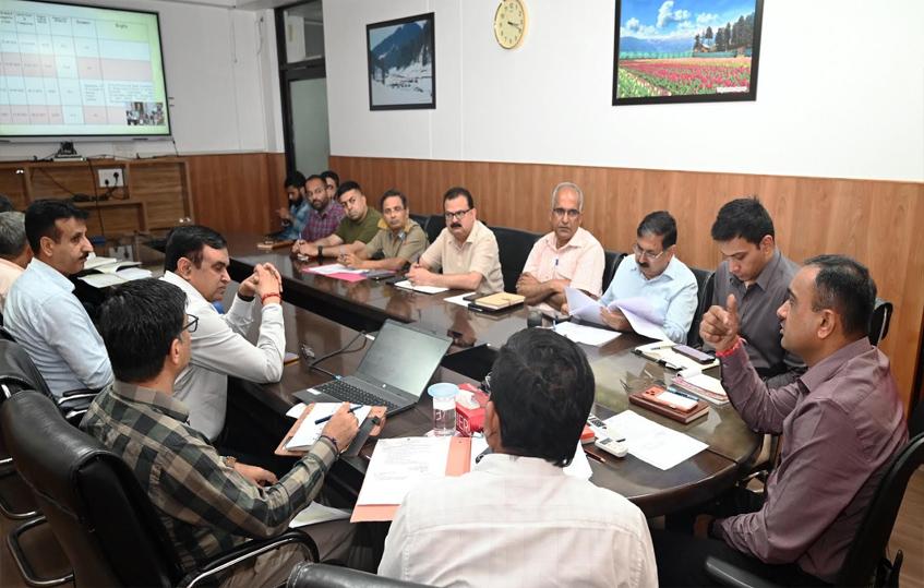 Div Com Jammu reviews progress of road connectivity projects