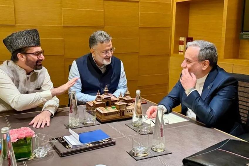 Mirwaiz meets Iran President, FM in New Delhi, stresses dialogue, Muslim unity