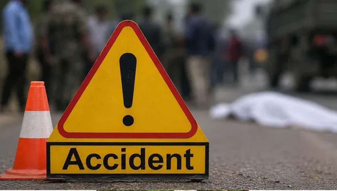 Four Injured in Truck-Car Collision on Jammu-Srinagar Highway