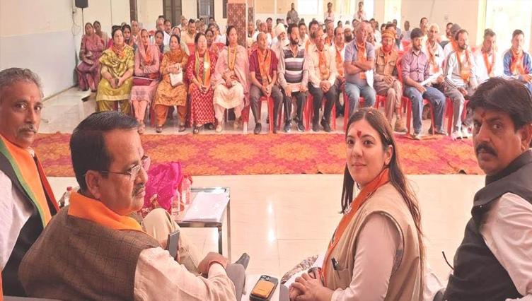 Grassroots Workers Key to BJP’s Strength; Leaders Call for Stronger Outreach at Nagrota Constituency Meeting