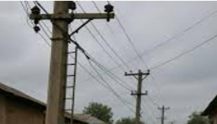 PDD worker dies after fall during power restoration work in Kashmir