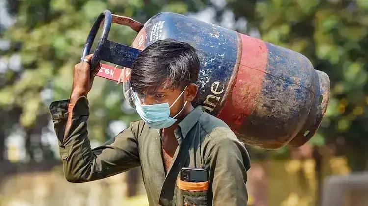 Commercial LPG Prices hiked by Rs 195.5, no Changes in Domestic Rates