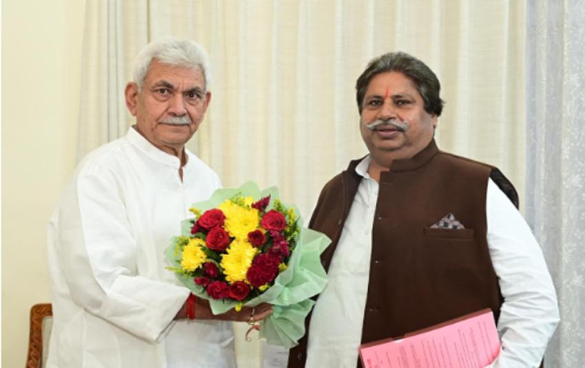 Bhalla meets Lt. Governor Manoj Sinha, highlights important issues of public, submits detailed memorandum