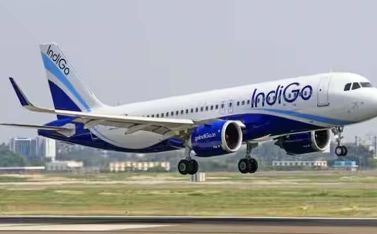 IndiGo Kolkata-Srinagar flight makes emergency landing in Varanasi due to fuel leak