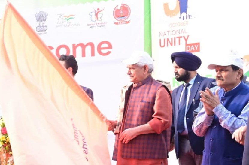 LG Sinha flags off 'Run for Unity' to mark Sardar Patel's birth anniversary