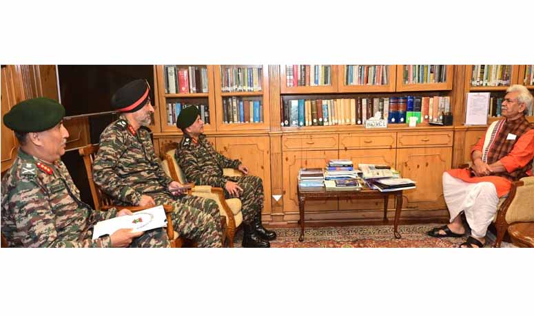 GOC-in-C Northern Command calls on Lt Governor Manoj Sinha 
