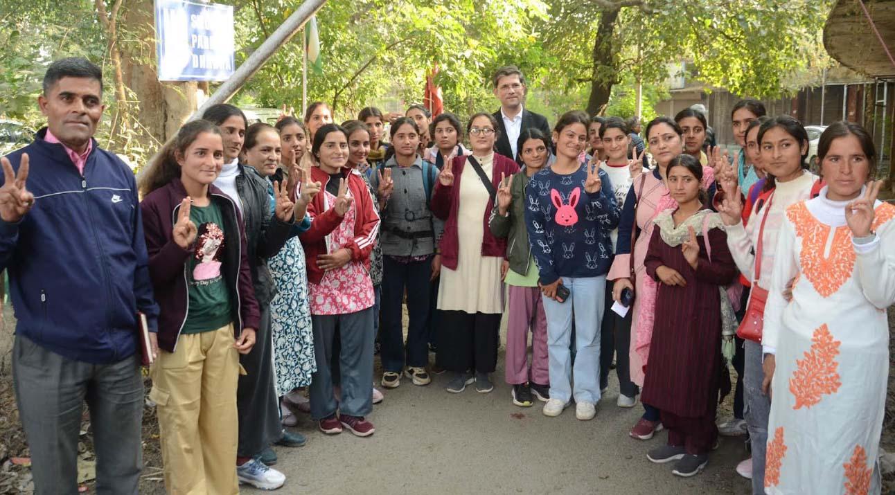 J&K UT team leaves for 6th All India International Shito-Ryu Karate C’ship