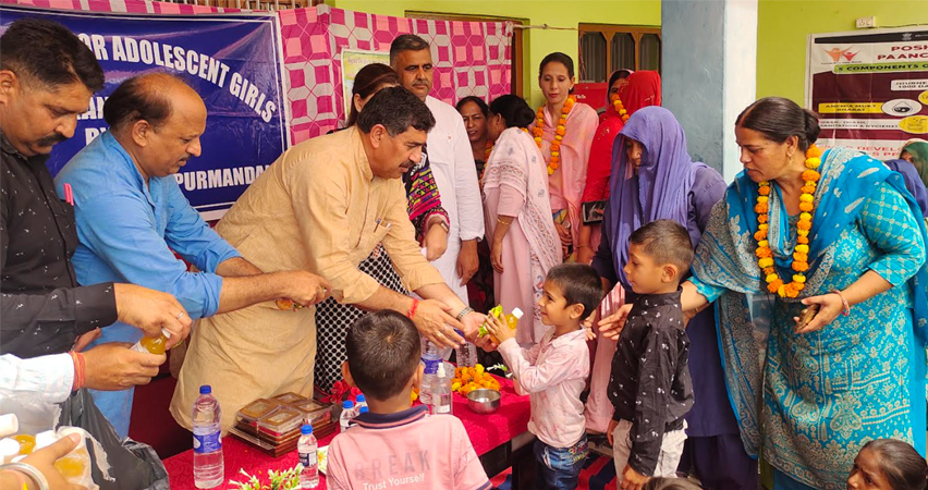 Jugal Kishore visits Anganwadi Center Kartholi,facilitated Anganwadi Workers, helpers