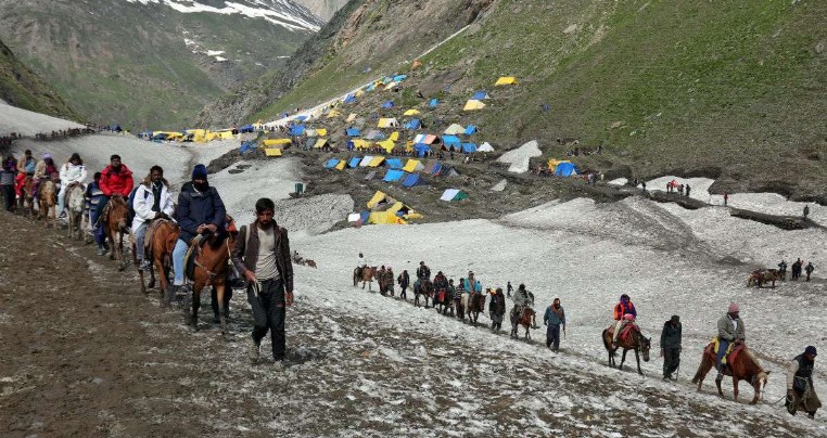 No Amarnath Yatra convoys to be allowed today due to bad weather : Div Comm Jammu