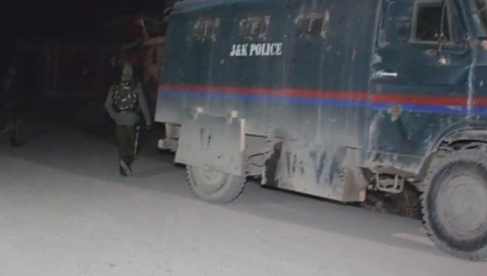 Terrorists Attack CRPF vehicle in Awantipora