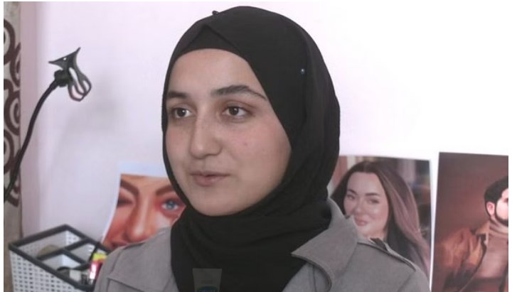 Kashmiri girl making waves on global canvas with digital art