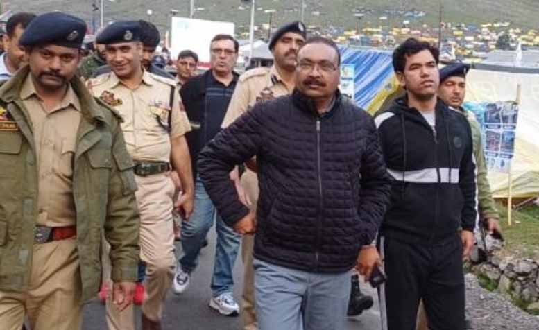DGP, Div Com Kashmir visit Baltal; reviews security, other facilities for Yatra