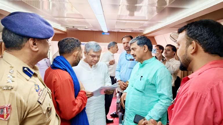 Direct train between Jammu and Srinagar will run in September: Union Minister