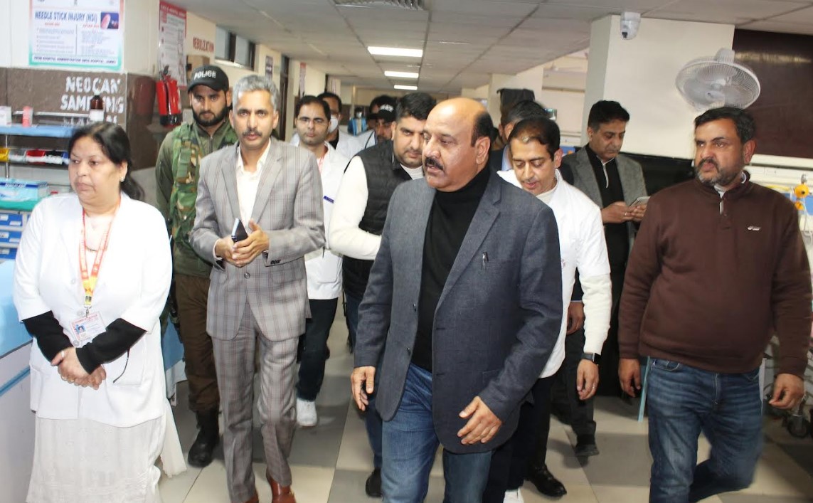 IGP Jammu chairs meetings and visits Police Station Bhawan and Katra