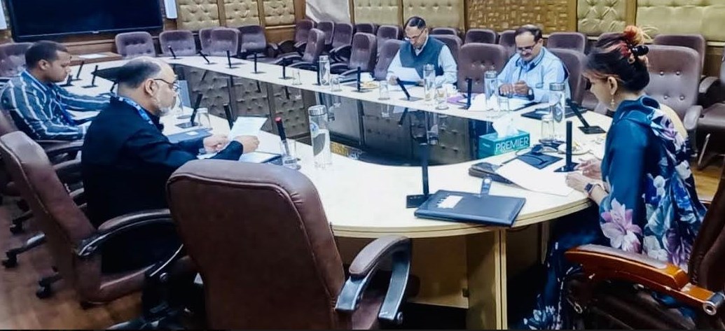 Yasha Mudgal chairs meeting to review working of Co-operative Deptt