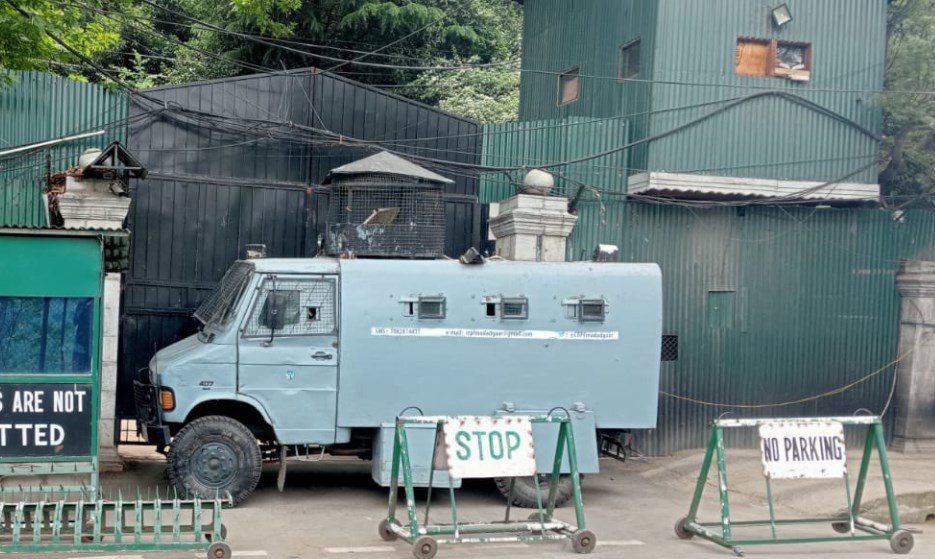 Mehbooba ‘under house arrest’ ahead of Shopian visit